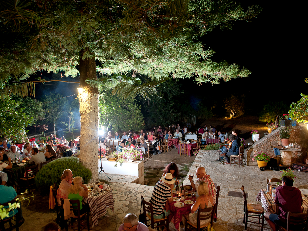 Music Nights At Manousakis Winery - Vatolakos Chania Crete