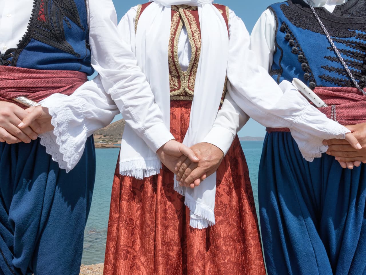 Cretan Lyre Music & Dances - Customs Crete