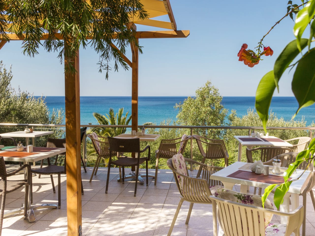 Horizon Beach Hotel - Plakias in South Rethimno ... sea views to die