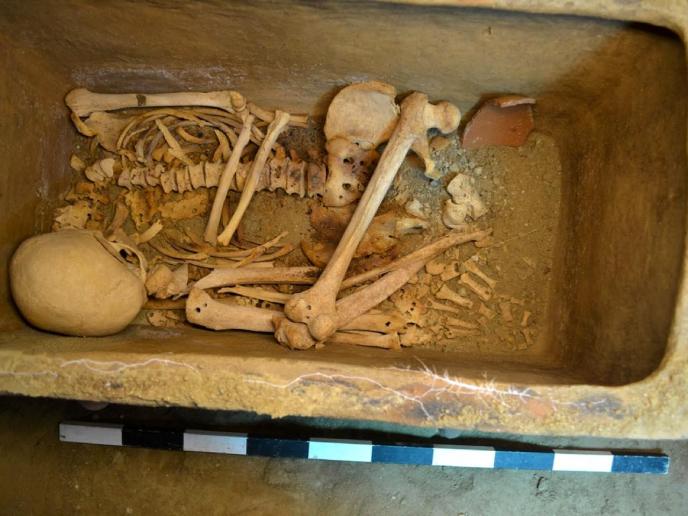 Late Minoan Chamber Tomb Comes to Light at Ierapetra on Crete