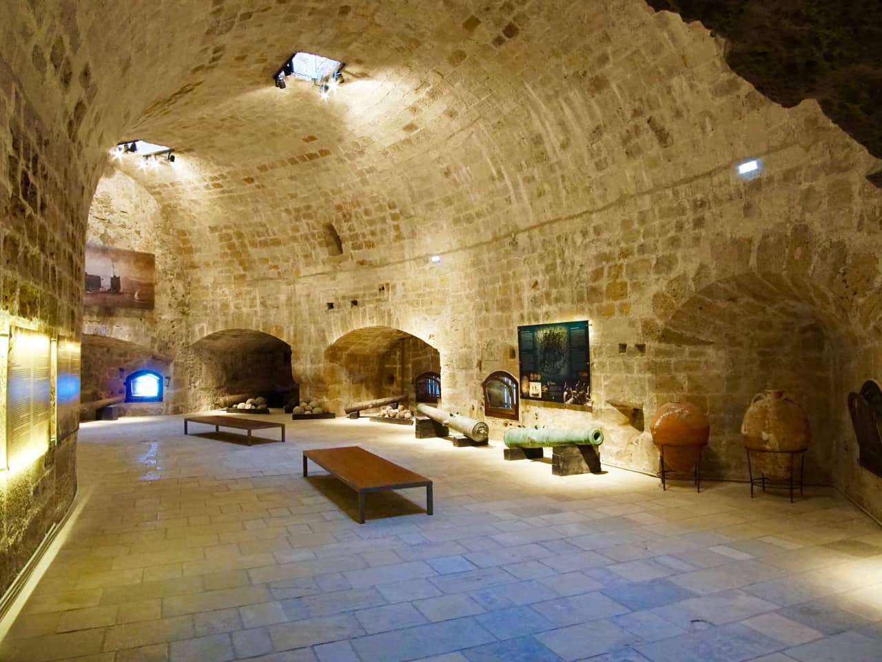 A Tour of the City of Heraklion crete, cultural tour iraklion crete, heraklion crete activiities, heraklion city tour self guided, best places to visit heraklion, what to do heraklion crete, koules fortress, morosini krini, st titos, st minas church, food tour heraklion