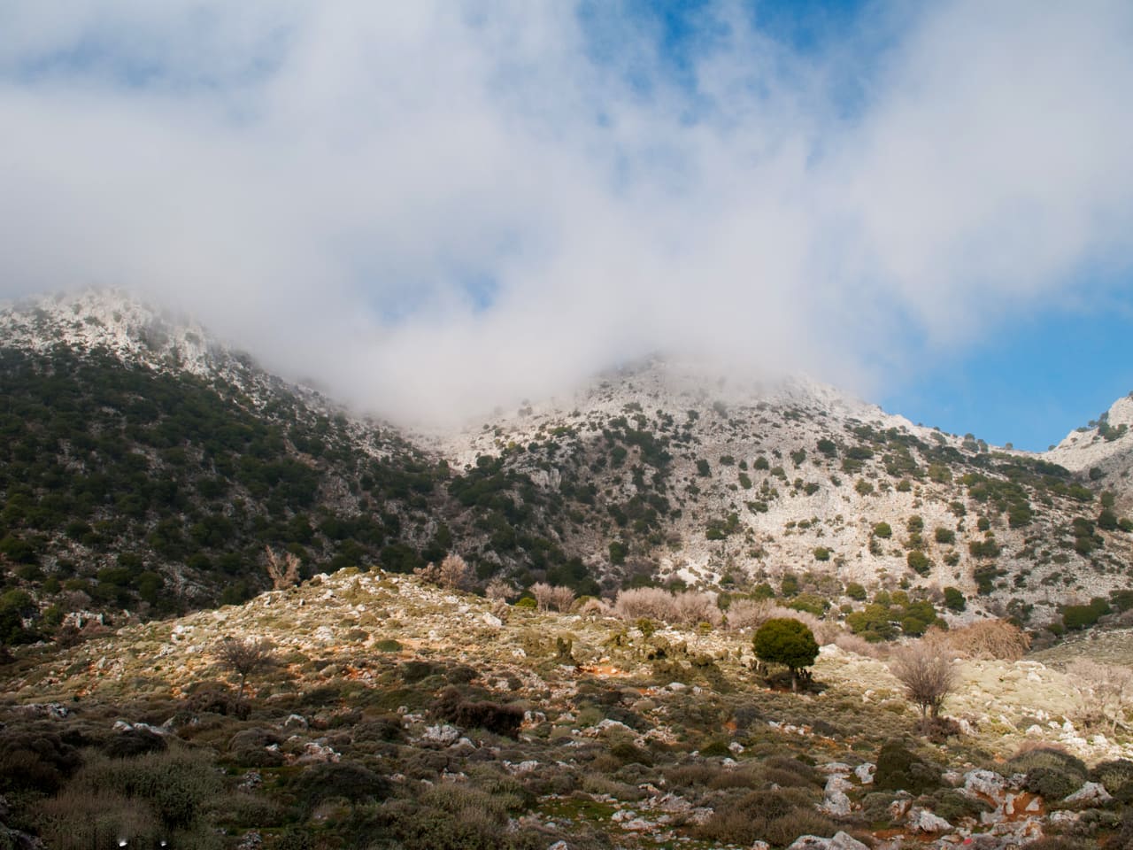 Psiloritis - Guristi Mountain Hiking Trip, hiking trips crete, best activities crete, E4 europe path crete greece, hiking trekking crete