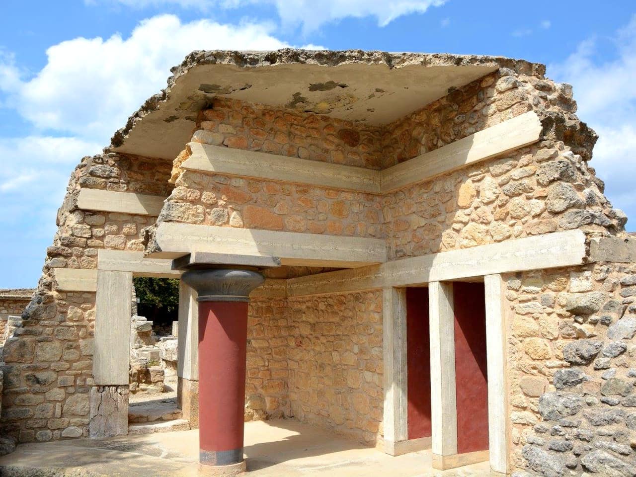 Minoan Palace Of Knossos & Archaeological Museum of Heraklion Private Tour, knossos museum iraklion tour, Archaeological Museum of Heraklion Private Tour, minoan palace of knossos best tour crete, heraklion activities, best things to do heraklion