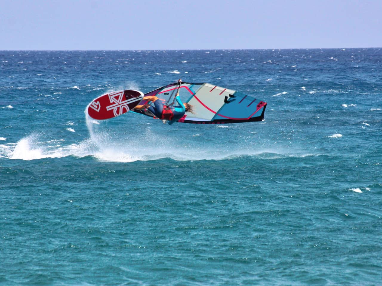 windsurfing lessons kouremenos beach, foil windsurfing lessons kouremenos, windsurfing rentals, foil windsurfing rentals east crete, kouremenos beach best place for windsurfing, best windsurfing center crete, best equipment for windsurfing crete