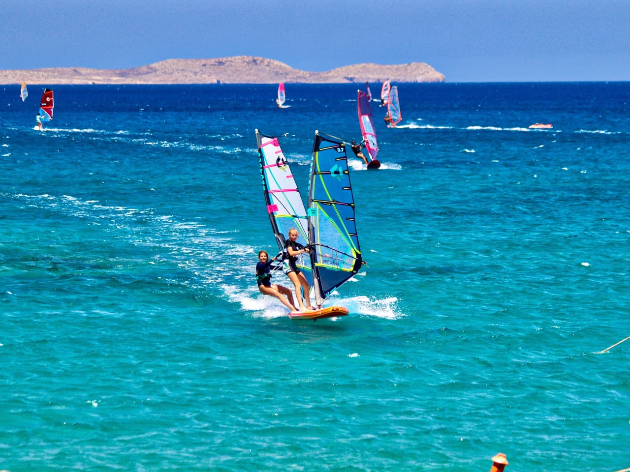 windsurfing lessons kouremenos beach, foil windsurfing lessons kouremenos, windsurfing rentals, foil windsurfing rentals east crete, kouremenos beach best place for windsurfing, best windsurfing center crete, best equipment for windsurfing crete