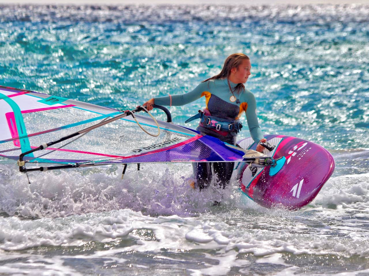 windsurfing lessons kouremenos beach, foil windsurfing lessons kouremenos, windsurfing rentals, foil windsurfing rentals east crete, kouremenos beach best place for windsurfing, best windsurfing center crete, best equipment for windsurfing crete