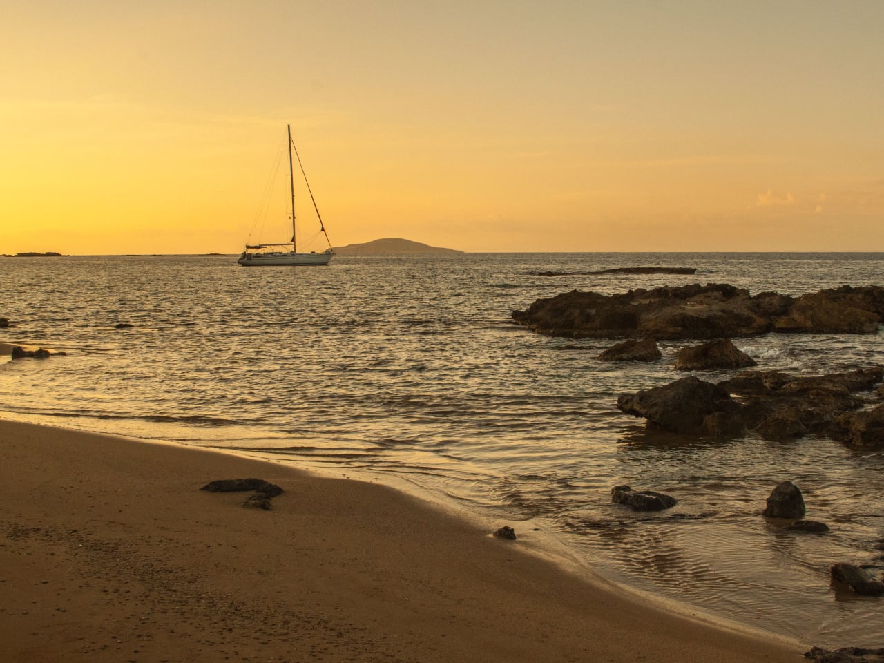 An amazing Sailing & Sea Kayak Trip, Gavdos Island & Best Beaches South Chania, sailing sea kayak Crete, sailing sea kayaking gavdos island, sailing sea kayaking south chania beaches, loutro sailing sea kayak, sfakia port sailing sea kayak, best sailing activities crete