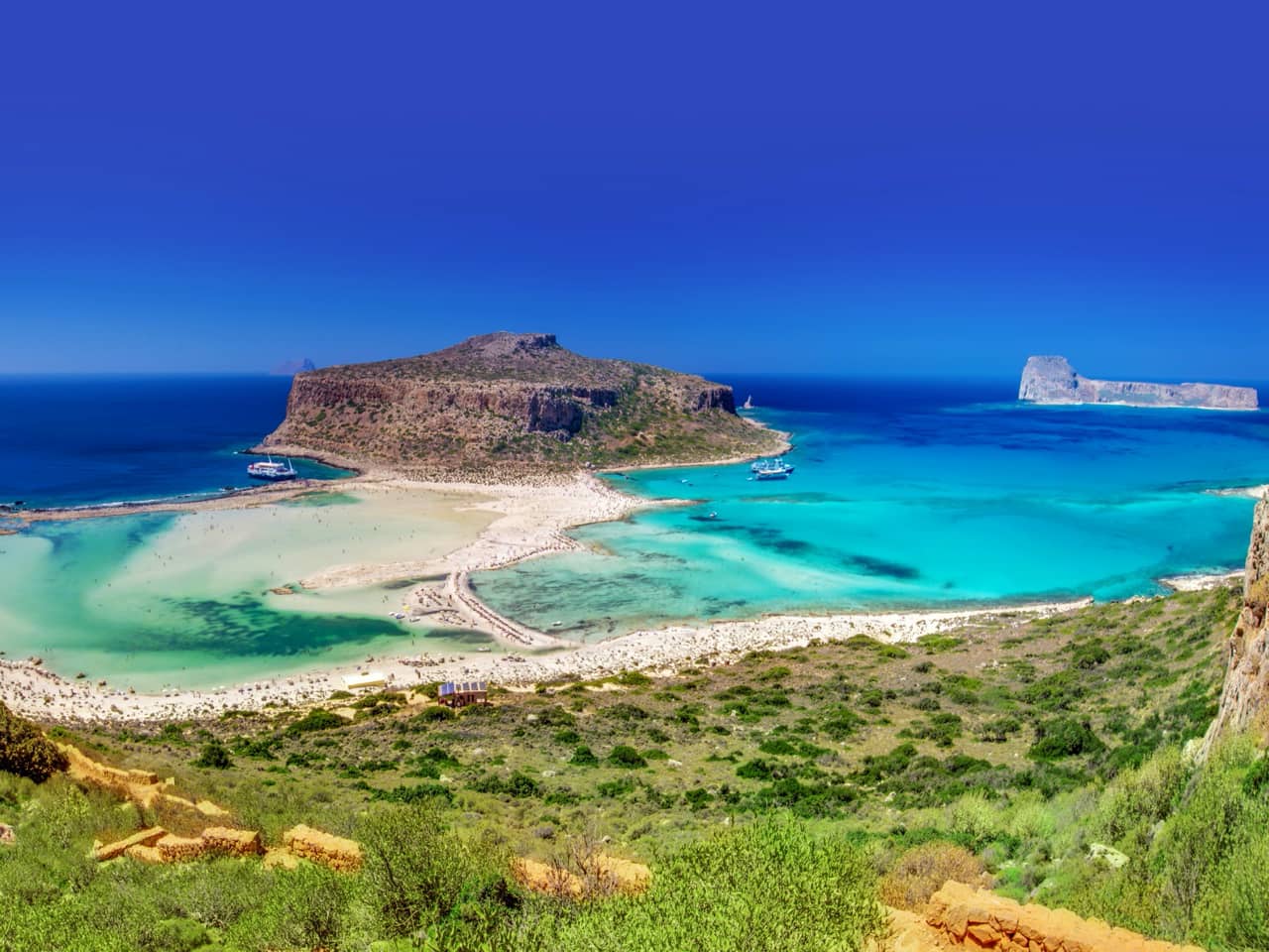 Daily Yacht Cruise Balos Lagoon Chania, Daily Yacht Cruise Gramvousa island Chania, best daily boat trip balos gramvousa, best activities chania crete, best boat cruises chania crete