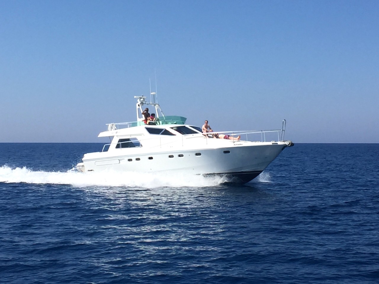 Daily Yacht Cruise Balos Lagoon Chania, Daily Yacht Cruise Gramvousa island Chania, best daily boat trip balos gramvousa, best activities chania crete, best boat cruises chania crete