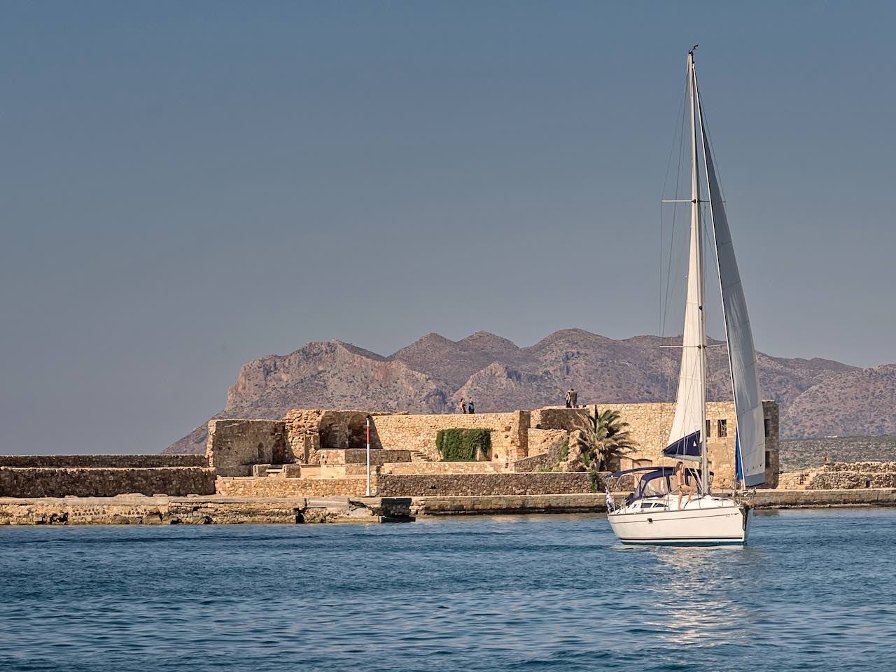 A Day Out Sailing Chania, Short Day Private sailing Tour, sailing chania crete, sailing activities chania, chania activities, best sailing trip chania crete, chania sailing theodorou island, agioi theodoroi island sailing chania, sail fishing summer, sailing in Crete