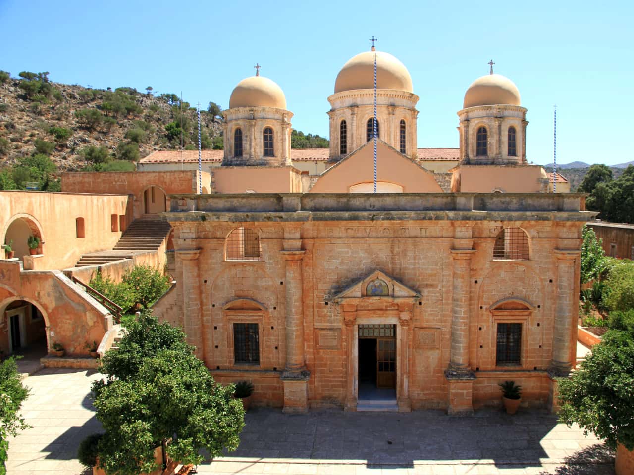 Agia Triada (Holy Trinity), or the Tsangarolon Monastery of the 17th century