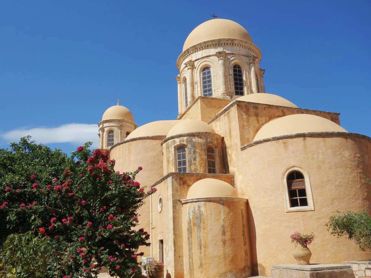 Agia Triada (Holy Trinity), or the Tsangarolon Monastery of the 17th century