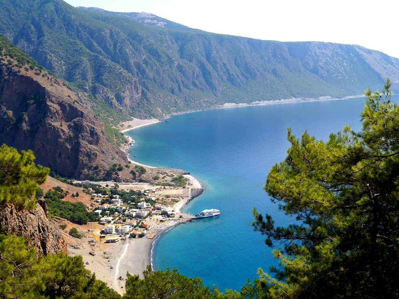 Samaria Small Group Guided Tour, Samaria Gorge Private tour, best guided tour samaria, chania starting samaria gorge tour, samaria gorge small quality tour, best tour for samaria chania, activities chania crete, activities hania crete, samaria gorge hiking trekking