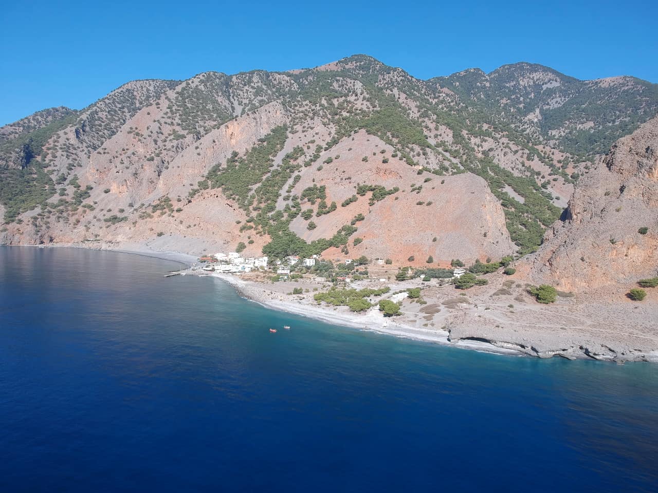 Samaria Small Group Guided Tour, Samaria Gorge Private tour, best guided tour samaria, chania starting samaria gorge tour, samaria gorge small quality tour, best tour for samaria chania, activities chania crete, activities hania crete, samaria gorge hiking trekking