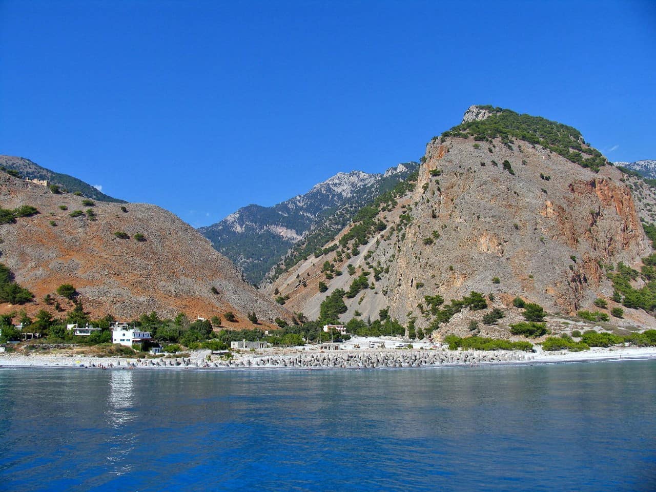 Samaria Small Group Guided Tour, Samaria Gorge Private tour, best guided tour samaria, chania starting samaria gorge tour, samaria gorge small quality tour, best tour for samaria chania, activities chania crete, activities hania crete, samaria gorge hiking trekking