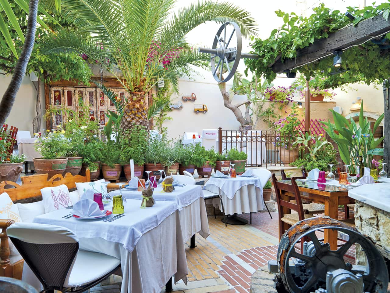 avli restaurant rethimno, avli restaurant rethymno crete, rethimno where to eat, gastronomy rethimno crete, best restaurant rethymno town