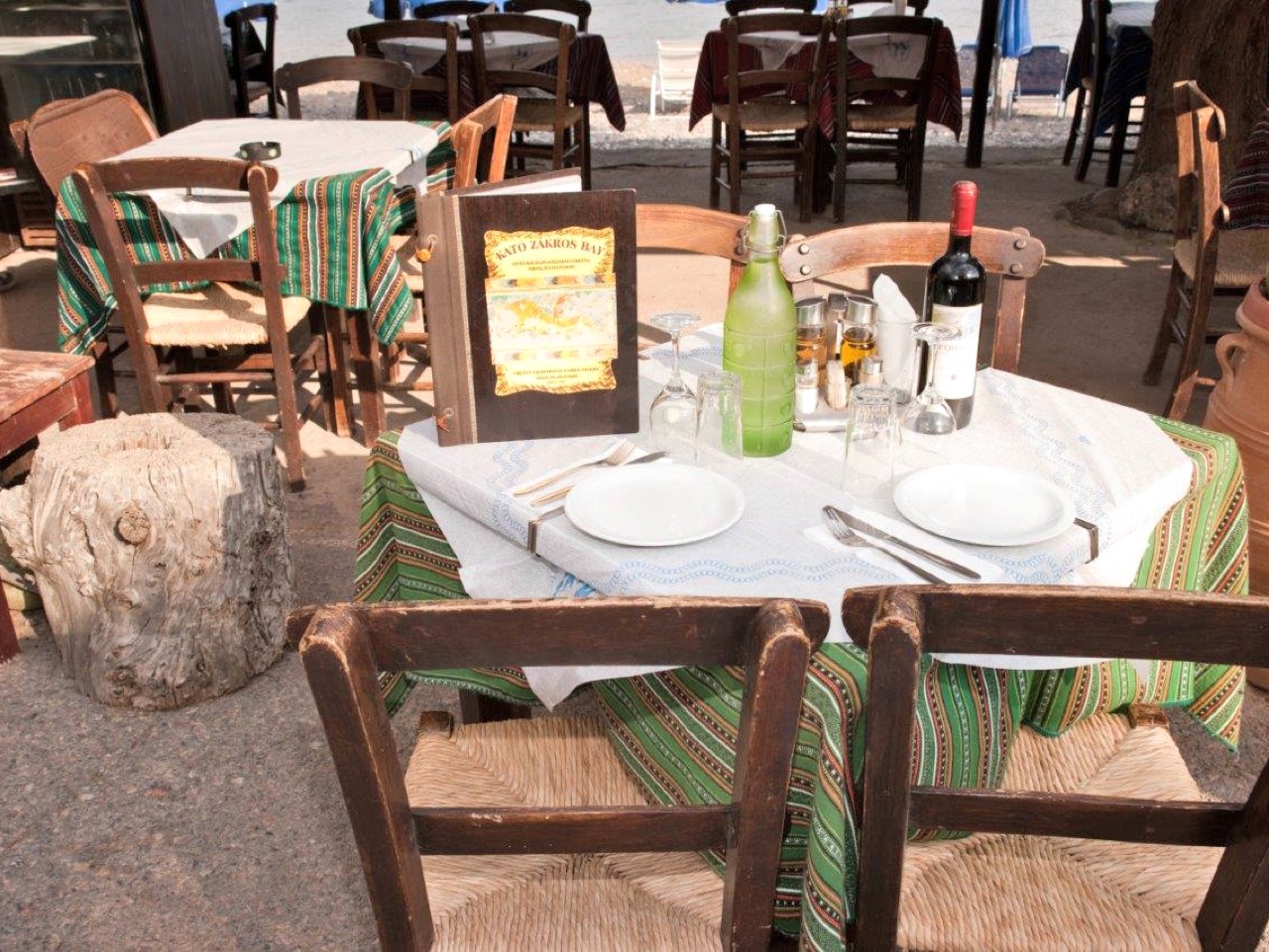 platanakis restaurant kato zakros, platanakis tavern kato zakros, eatery kato zakros, where to eat kato zakros, best food kato zakros east crete