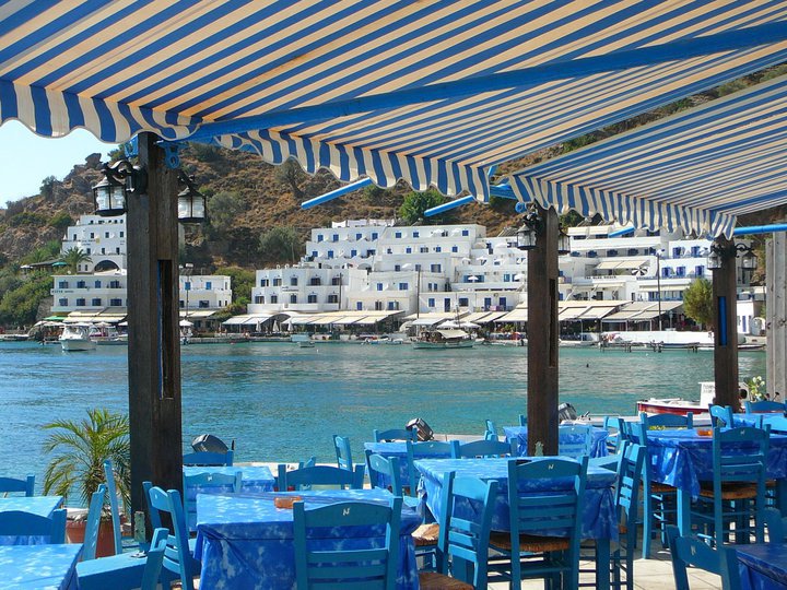 Helios restaurant loutro, ilios restaurant loutro village, best eateries loutro, loutro where to eat, things to do loutro, best restaurants loutro crete