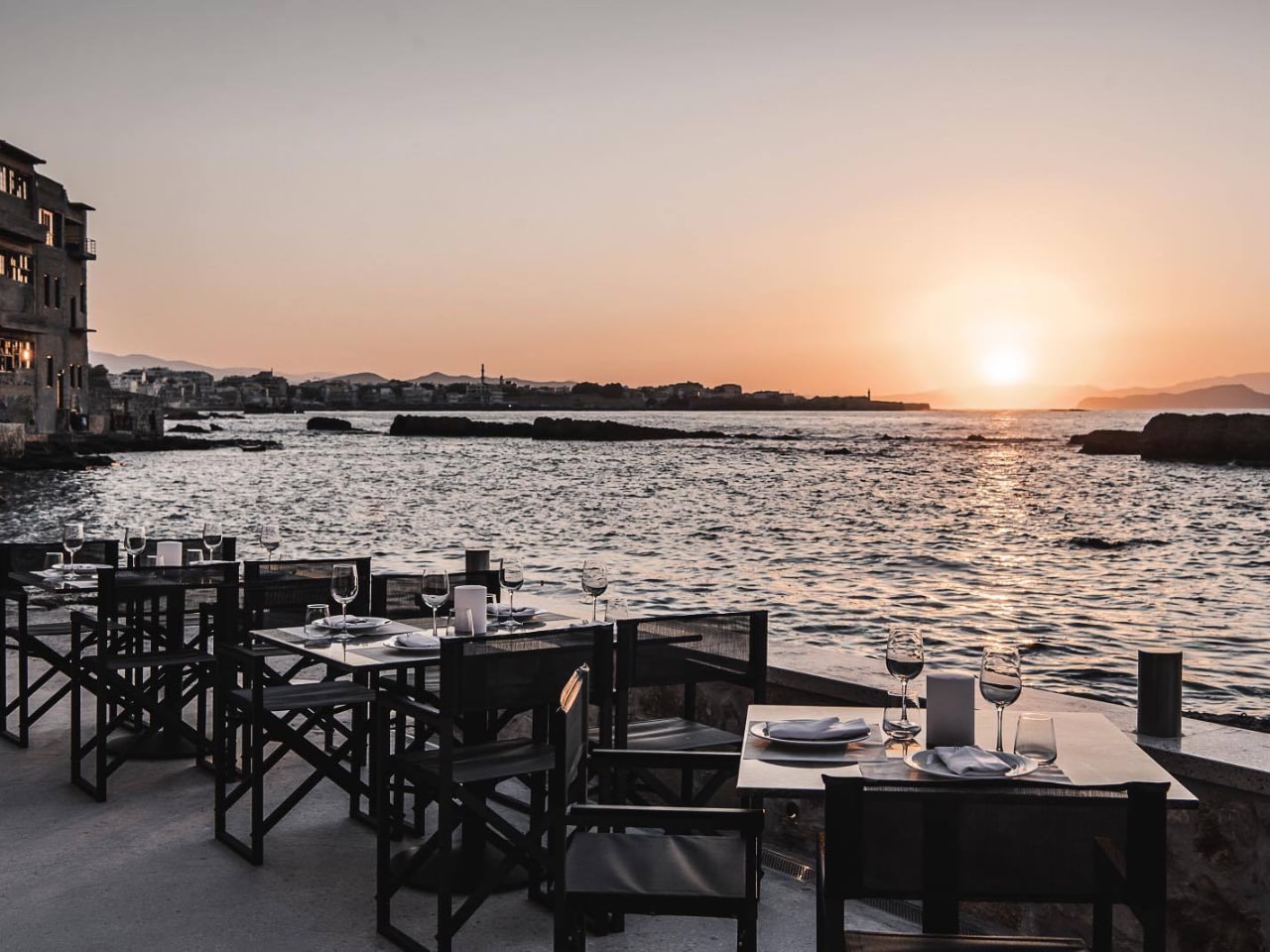 periplous seaside restaurant, periplus seaside restaurant chania crete, chania best restaurant, sea view restaurant chania, where to eat good chania, where to eat fresh fish chania, best eatery chania crete, molteni kitchen chania crete