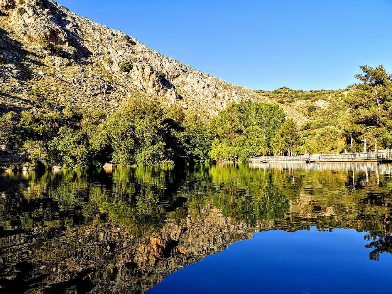 Zaros village travel guide, zaros village hotels, where to stay zaros village, activities zaros village, crete travel zaros, hiking zaros, zaros water, trout eat zaros crete, rouvas gorge zaros, bird watching zaros