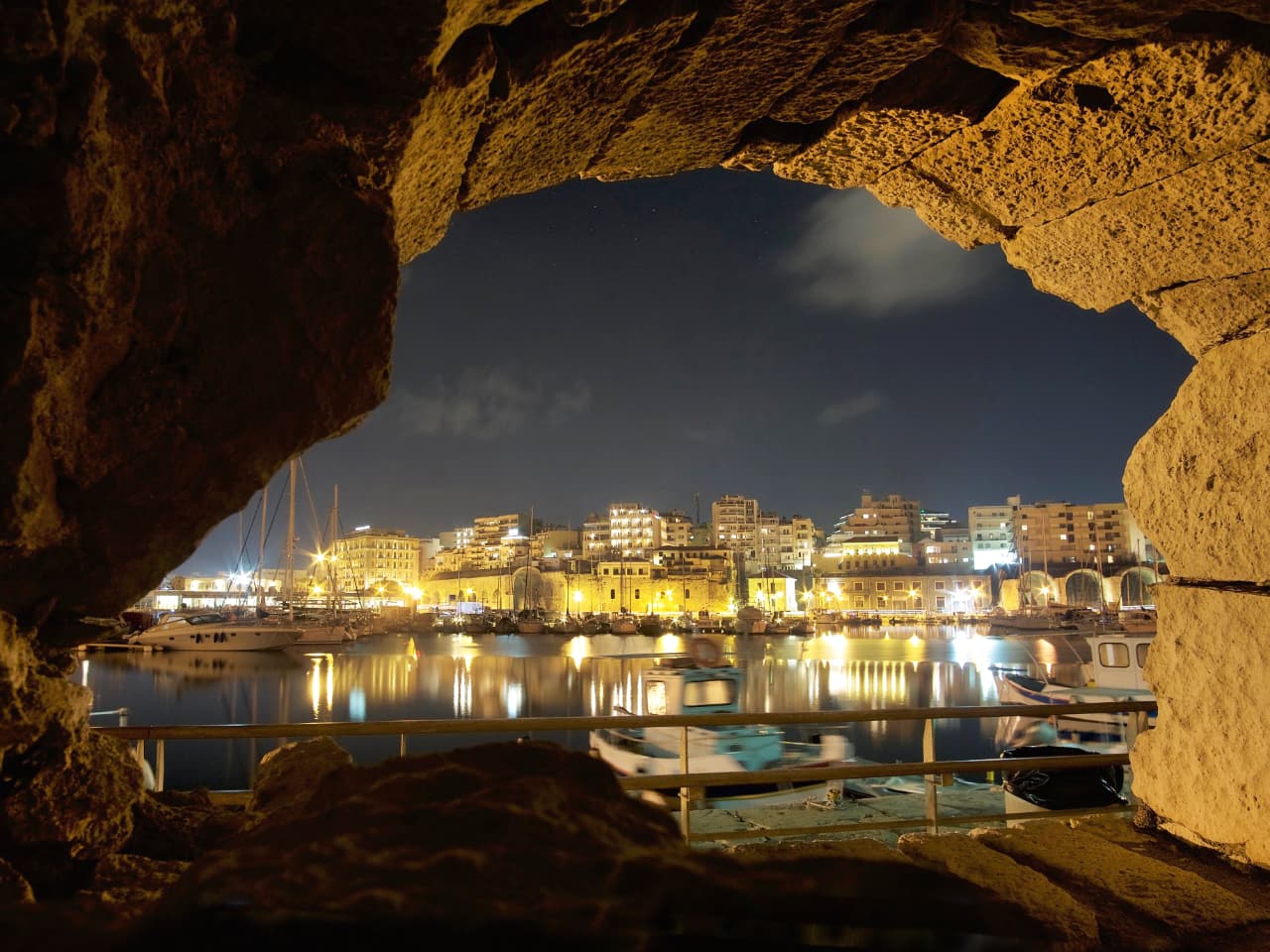 heraklion port, Heraklion travel guide, iraklion travel guide, heraklion things to do, heraklion activities, history of heraklion, museums heraklion, restaurants iraklion, events heraklion, travel tips heraklion, heraklion tours, crete travel, the crete you are looking for