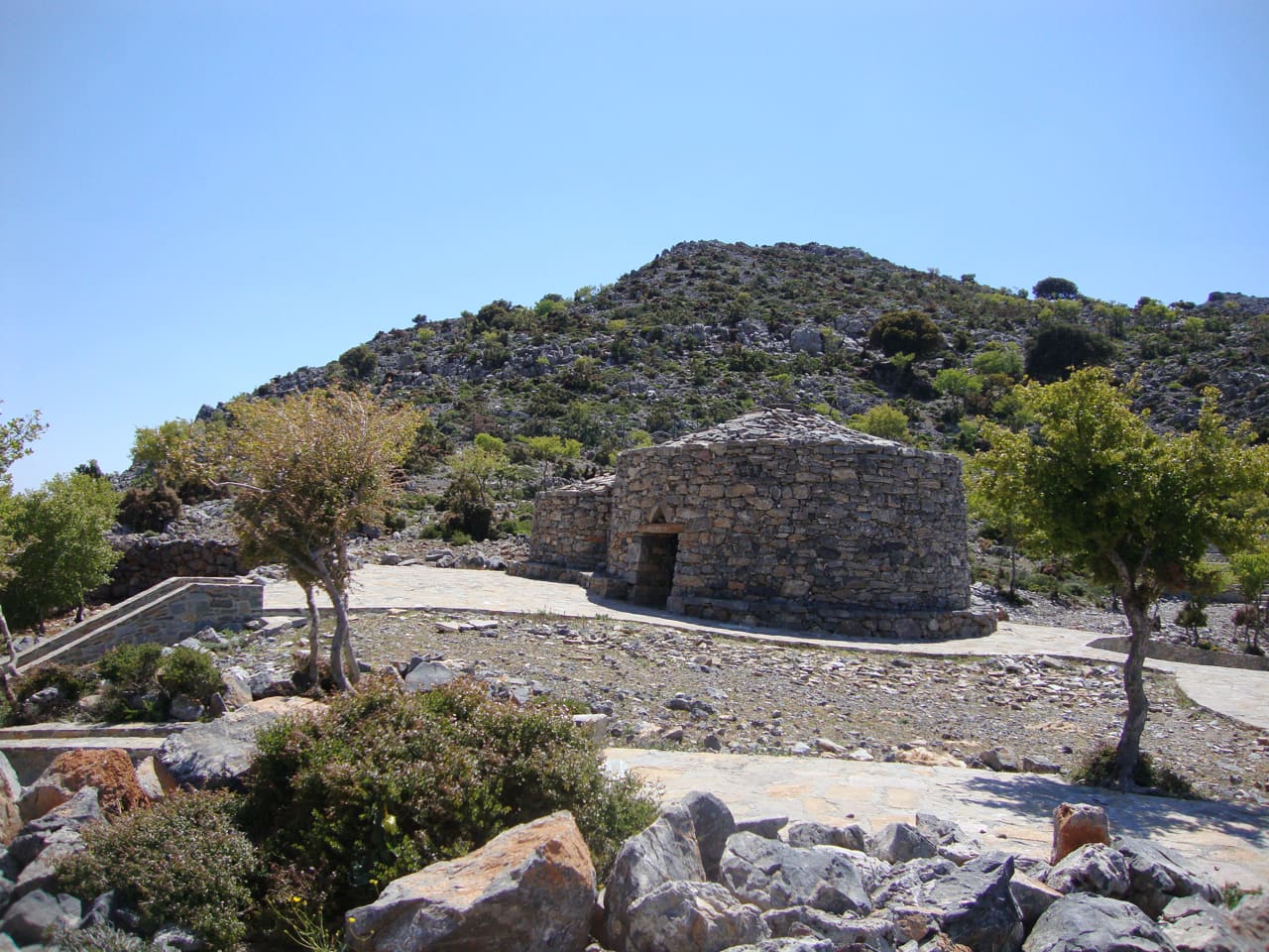 mitato anogia villge, local people anogia village, Anogia Village Rethimno Crete, anogia village travel guide, anogia village things to do, anogia gastronomy, anogia village music