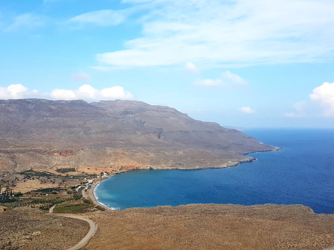 kato zakros travel guide, activities kato zakros crete, kato zakros where to stay, kato zakros hotels, things to do kato zakros, geopark sitia, dead's gorge hiking, hiking routes kato zakros, e4 european path kato zakros, east crete zakros, bird watching 