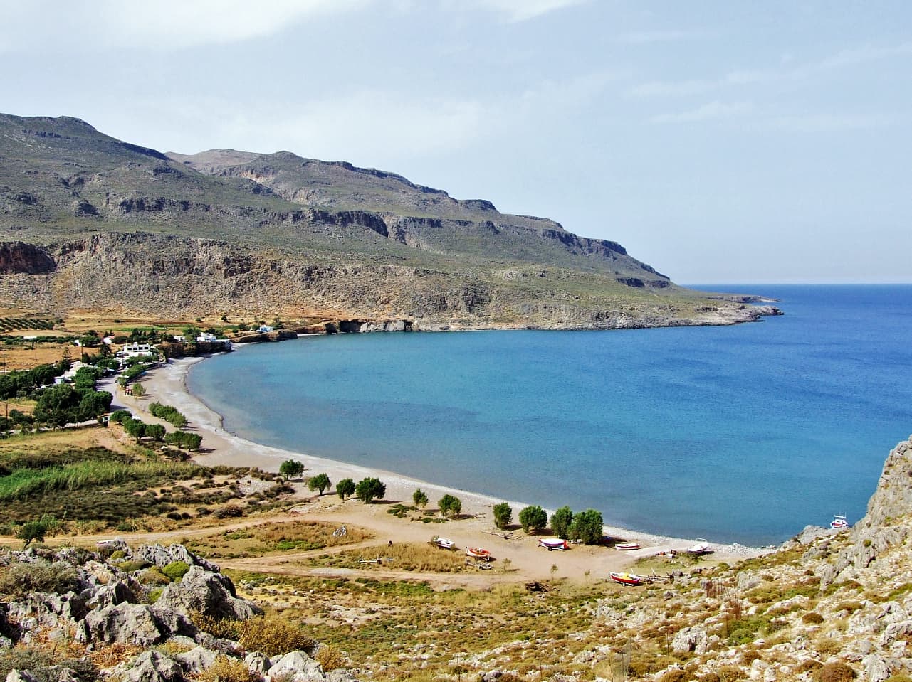 kato zakros travel guide, activities kato zakros crete, kato zakros where to stay, kato zakros hotels, things to do kato zakros, geopark sitia, dead's gorge hiking, hiking routes kato zakros, e4 european path kato zakros, east crete zakros, bird watching 