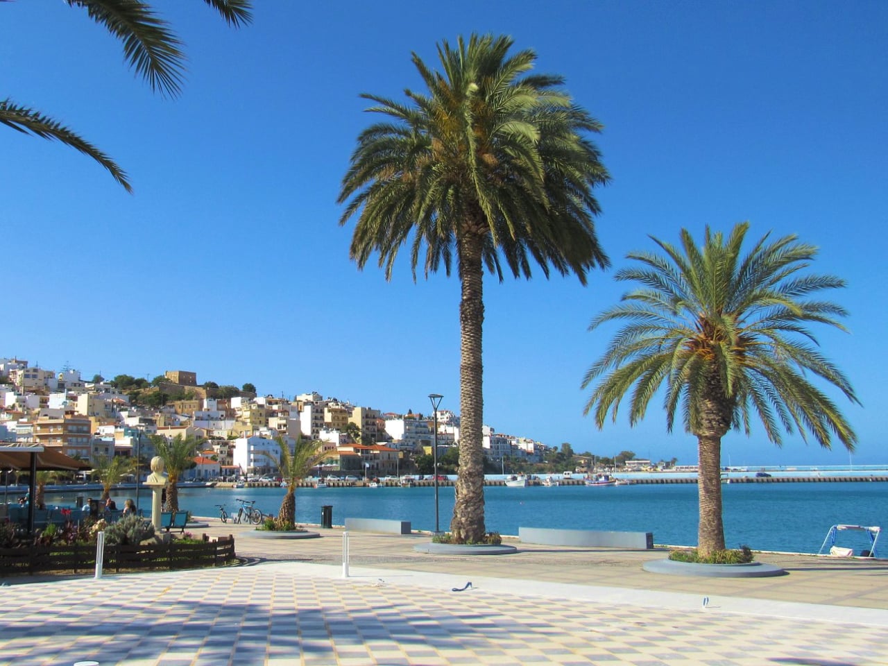 sitia travel guide, sitia town travel tips, sitia crete holidays, crete travel sitia, sitia hotels, things to do siita, where to stay sitia, where to eat sitia, summer holidays sitia