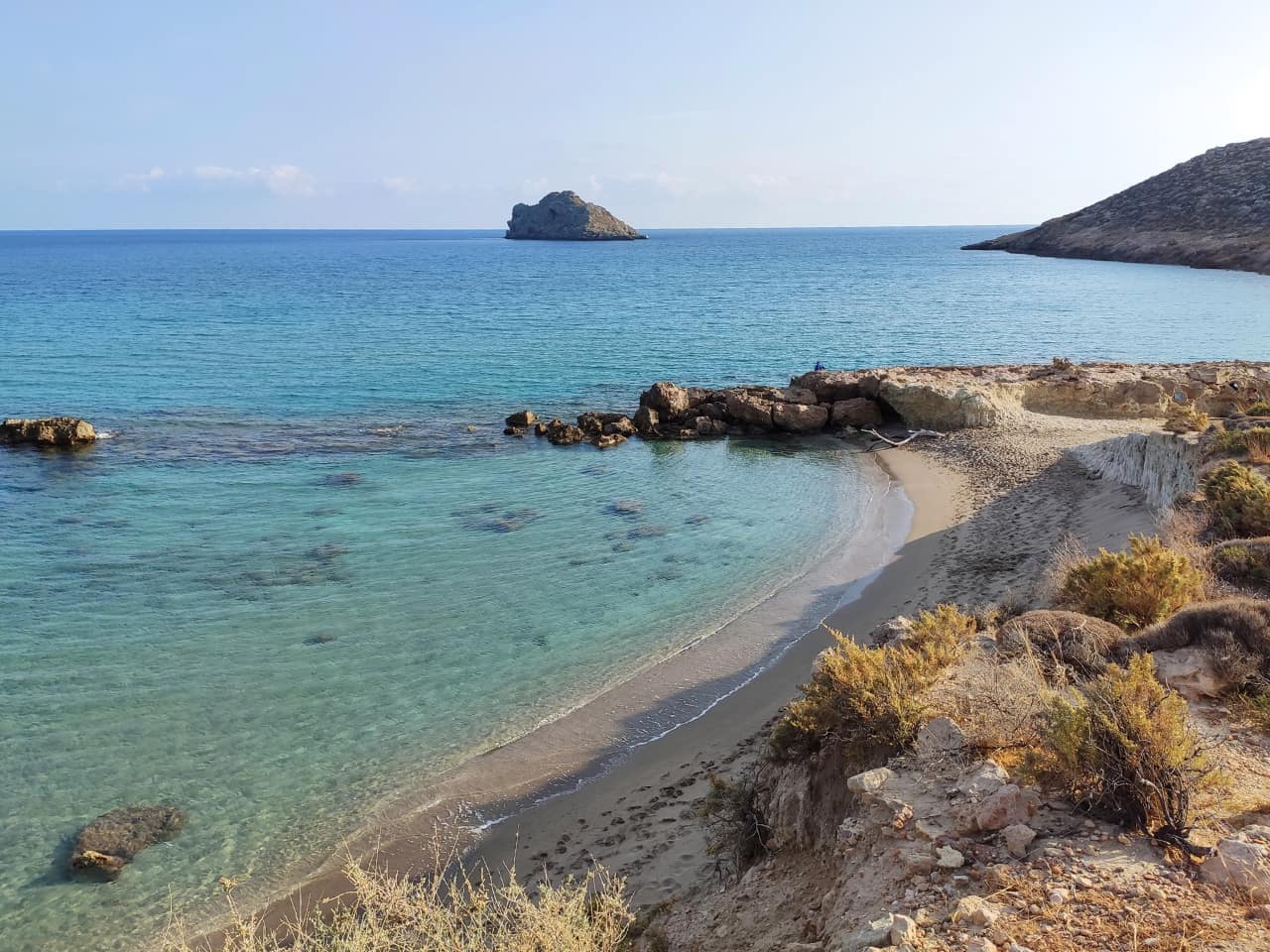 xerokambos travel guide, xerokampos beach east Crete, xerokambos village crete, xerokambos hotels villas, xerokambos activities, where to eat xerokabos