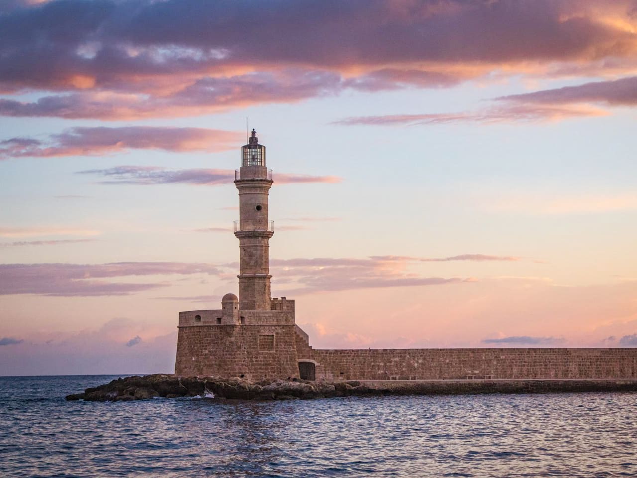 chania travel guide, chania city, hania town, chania things to do, chania hotels, chania where to stay, chania what to do, best sites chania town, chania history museums, chania gastronomy, chania travel tips