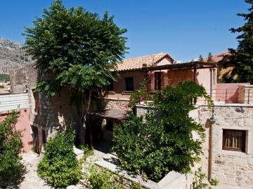 kalimera archanes village, kalimera arhanes village, restored houses hotel archanes, best place to stay archanes village, archanes accommodation, traditional houses archanes, traditional residences archanes village, archanes activities travel guide, houses nearby knossos palace