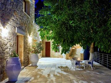 villa malvazia keramoutsi crete, villa malvasia kato kalesa crete, villa malvazia heraklion crete, family villa heraklion Crete, group of friends nearby heraklion, family villa private pool small village, big villa for families heraklion crete, cretan village villa to stay
