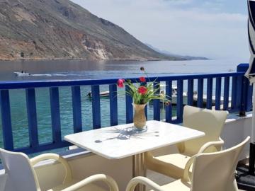 hotel loutro bay, Despoina's Suites, loutro bay rooms, loutro hotel. where to stay loutro village, small family hotel loutro, sea view hotel 