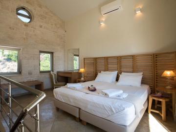aphrodite Suite libyan mare hotel suites, paleochora hotels, sea view hotel with pool, libian mare hotel paleochora, south chania small hotel sea view, south chania small hotel pool, where to stay paleochora, apartments paleochora