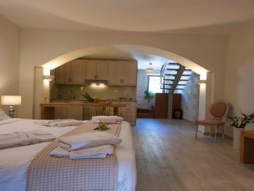 ariadne Suite libyan mare hotel suites, paleochora hotels, sea view hotel with pool, libian mare hotel paleochora, south chania small hotel sea view, south chania small hotel pool, where to stay paleochora, apartments paleochora