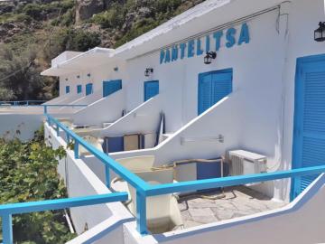 sea view balcony Pantelitsa rooms loutro village, pantelitsa studios, pantelitsa hotel, pantelitsa rooms lutro, where to stay loutro, small family hotel, loutro village, quiet hotel loutro, best small hotel loutro, apartments studio rooms loutro village sfakia, south chania crete