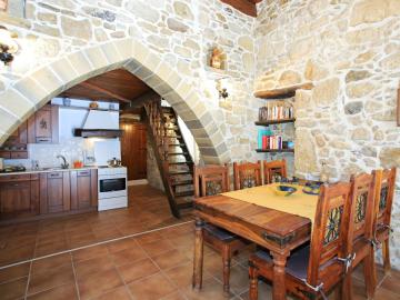 Villa radamanthis sivas villas, villa radamanthes sivas village, restored houses sivas village, historical houses south heraklion, villa radamanthis family holiday, villa radamanthis private pool sivas, sivas best place to stay, sivas villas for group of friends, stone villas sivas village