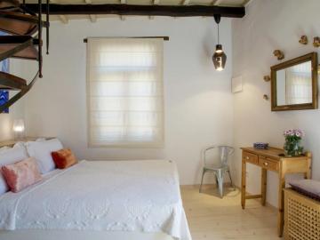 To spiti splanzia quarter chania, the house splanzia chania crete, best places to stay chania, family house chania town, house with sea views chania, house nearby centre shops sites chania, to spitia splanzia square chania, self catering house splanzia chania